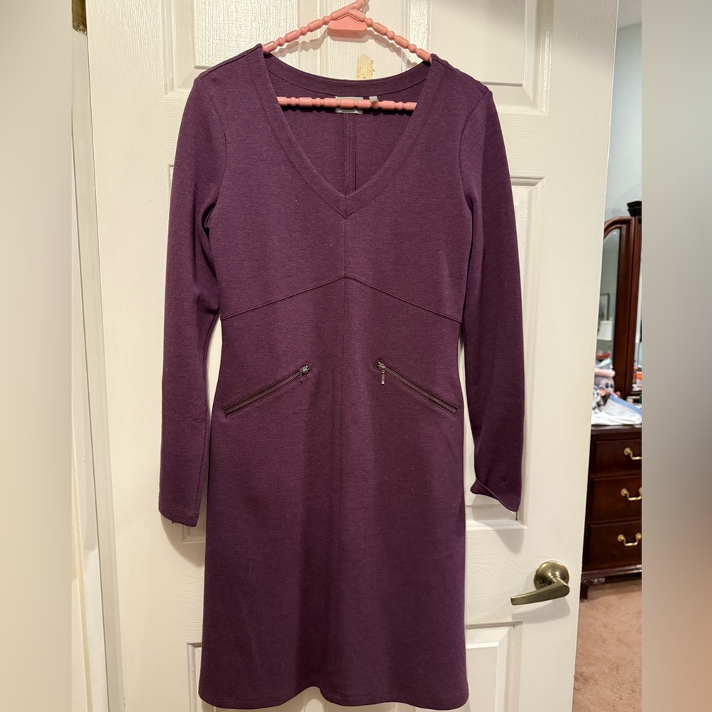 EUC!! Athleta casual dress, Sz M